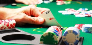 3 cashc chơi Poker tại May88 Club